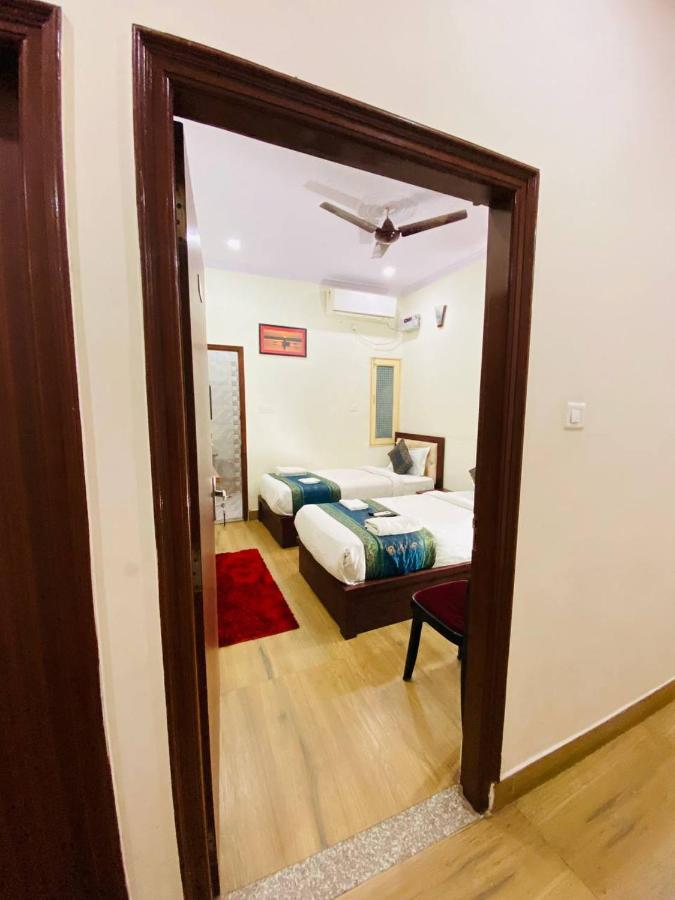 The Century Plaza Hotel Varanasi Exterior photo