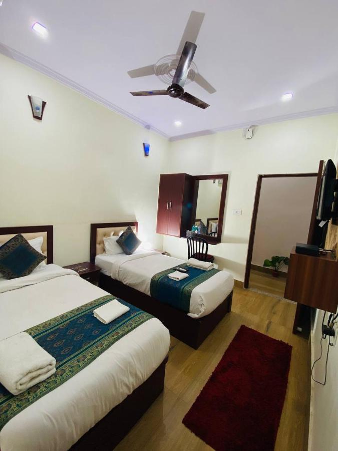 The Century Plaza Hotel Varanasi Exterior photo